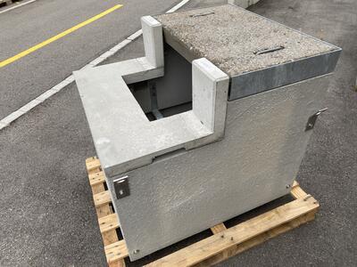 Fertigfundament FS 1 / FVK 00 mit Gussbetondeckel >A15 (5t, 97kg) & Reduktion (FVK00) RE1